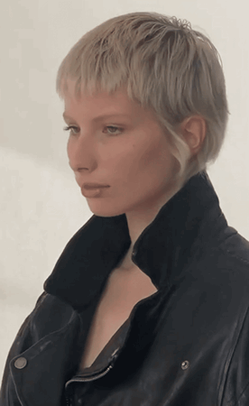 Maggie Soler<br /><span class="model-data-overview">EU 173cm | US 5′ 8 »</span>