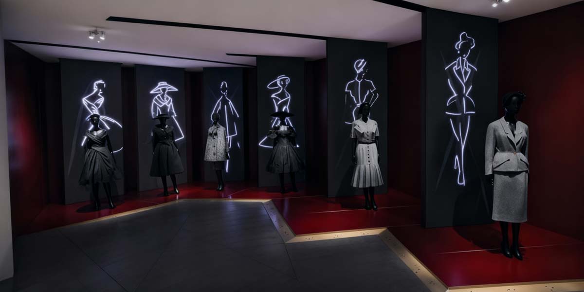 Paris Fashion Week – Azzedine Alaïa Dior Collection, Inside Dark Room Fashion – CM Models Blog